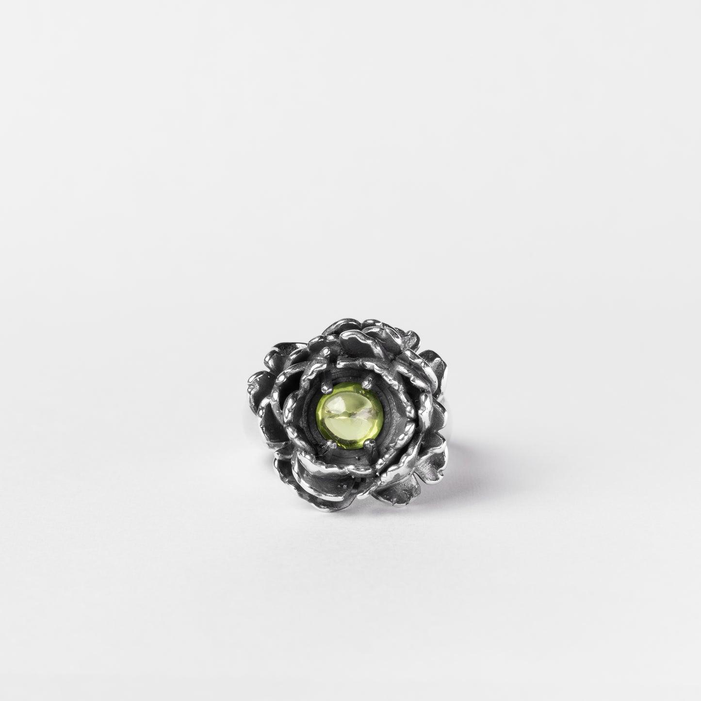 PEONY - peony ring with peridot stone
