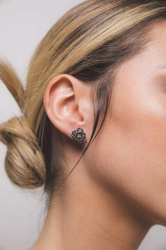 PEONY - orecchini peonia con pietra peridot