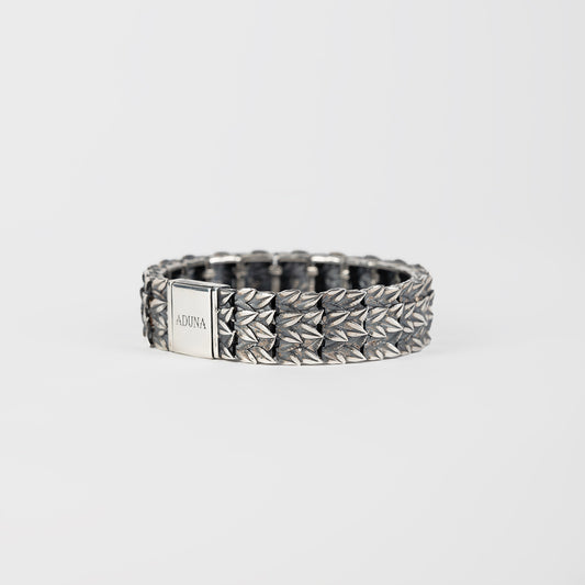 Bracciale rigido artigianale in argento 925 brunito lucido con maglie botaniche a foglia di alloro – Aduna Jewels